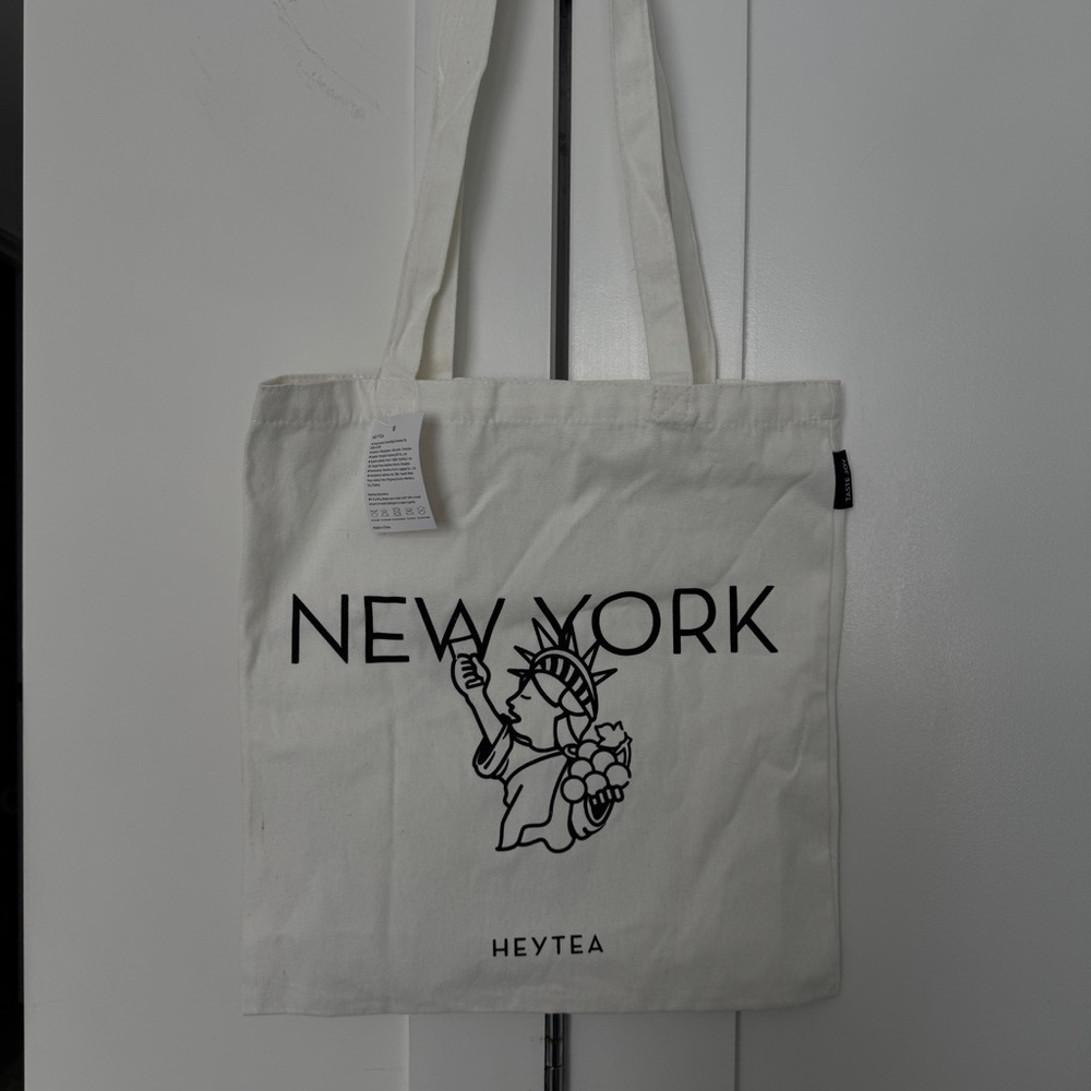 Hey Tea New York Tote Bag